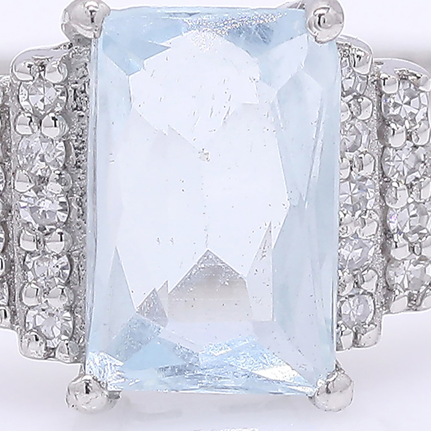 0.95 Ct Rectangle Mixed Cut Natural Aquamarine 950 Platinum Ring