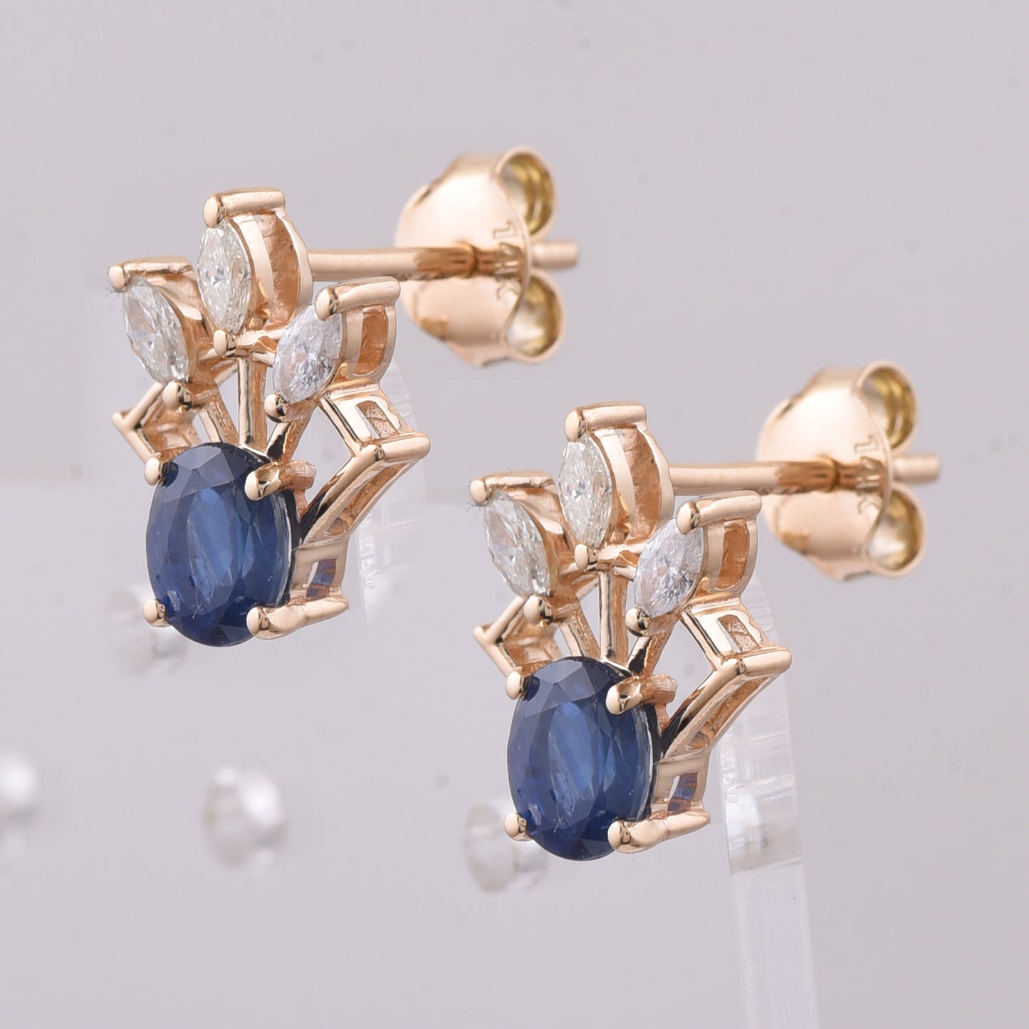 1.33 Ct Oval Natural Sapphire 14K Gold Earrings