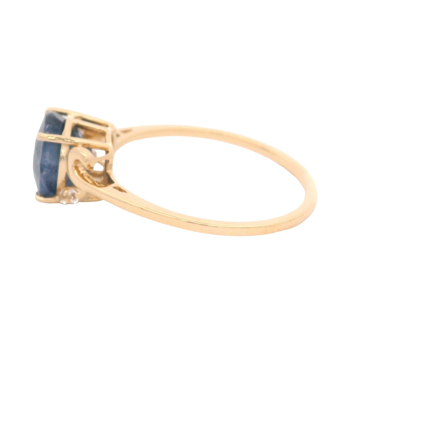 2.40 Ct Oval Sapphire 14K Gold Ring
