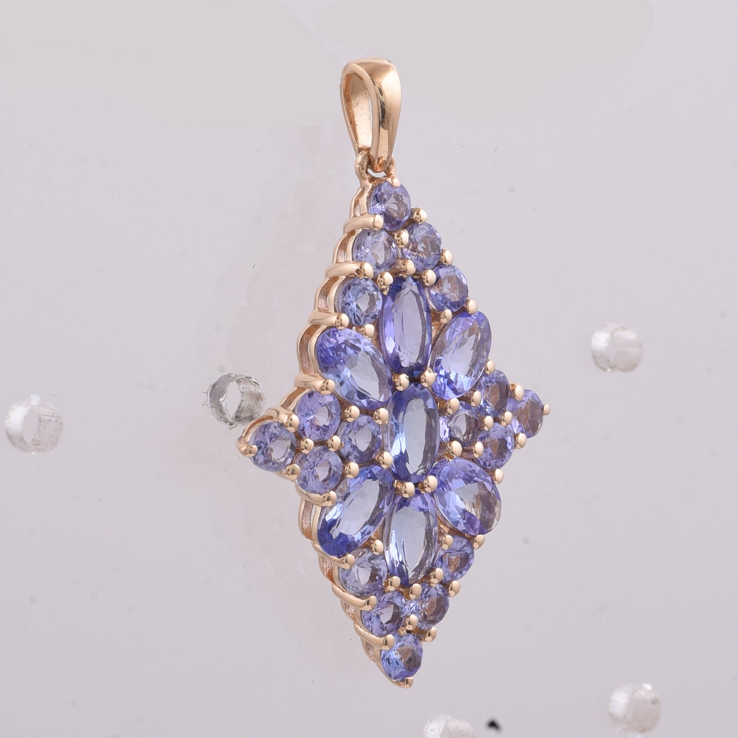 2.83 Ct Oval, Round Natural Tanzanite 14K Gold Pendant