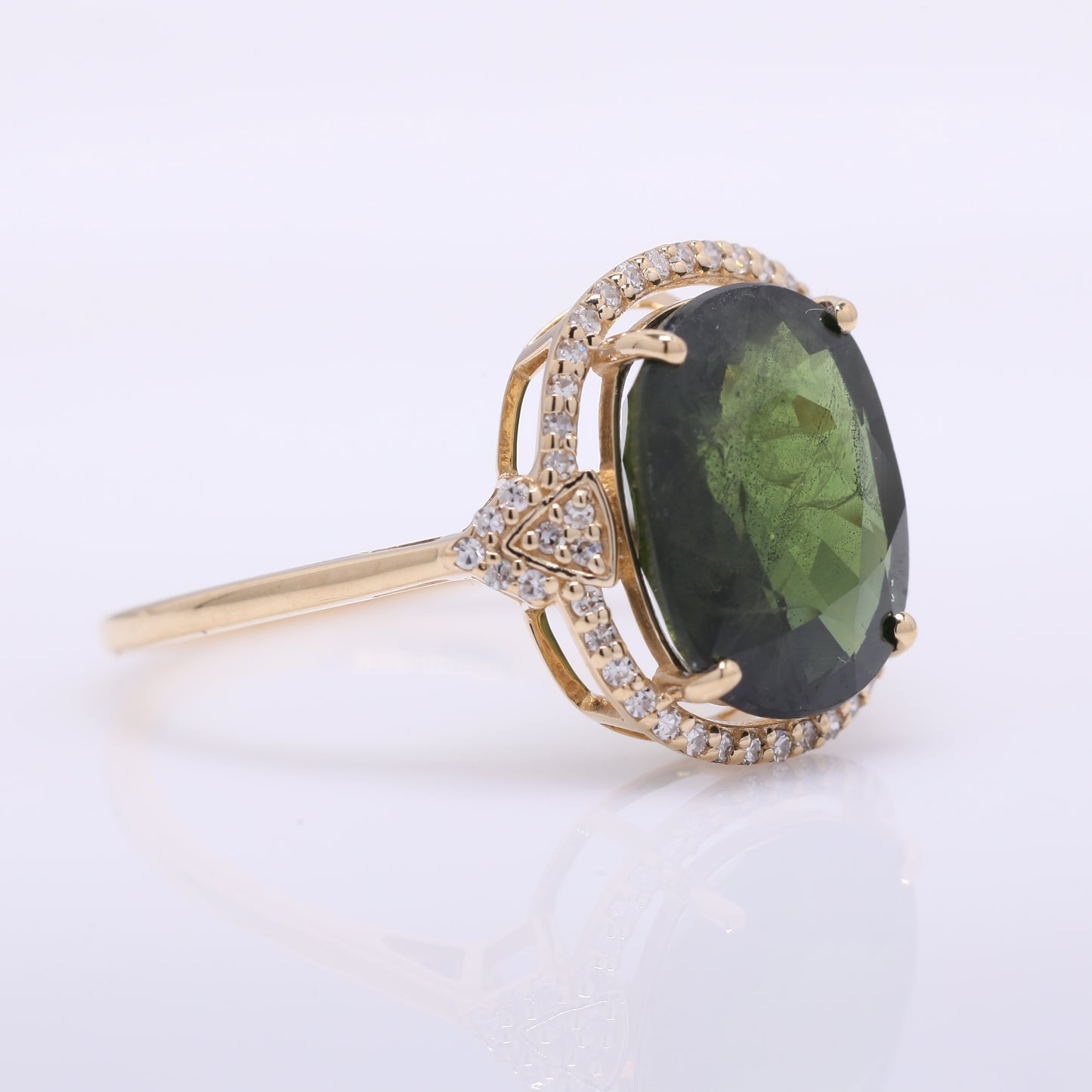5.71 Ct Oval Mixed Cut Natural Green Sapphire 14K Gold Ring