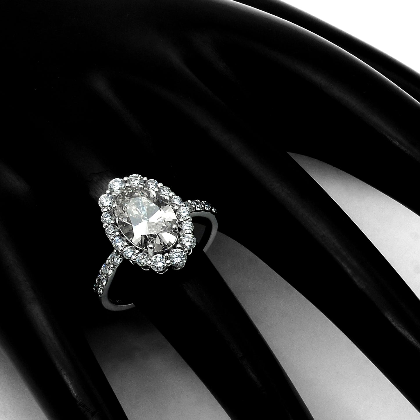2.90 Carats Lab Grown Diamond 14K Gold Ring