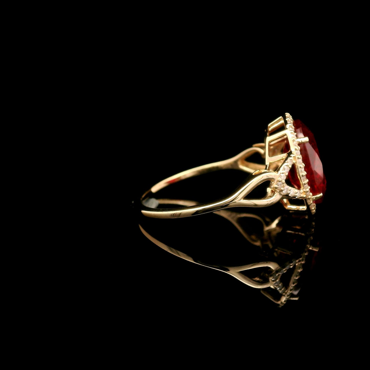 4.12 Ct Oval Mixed Cut Lab Grown Ruby 14K Gold Ring