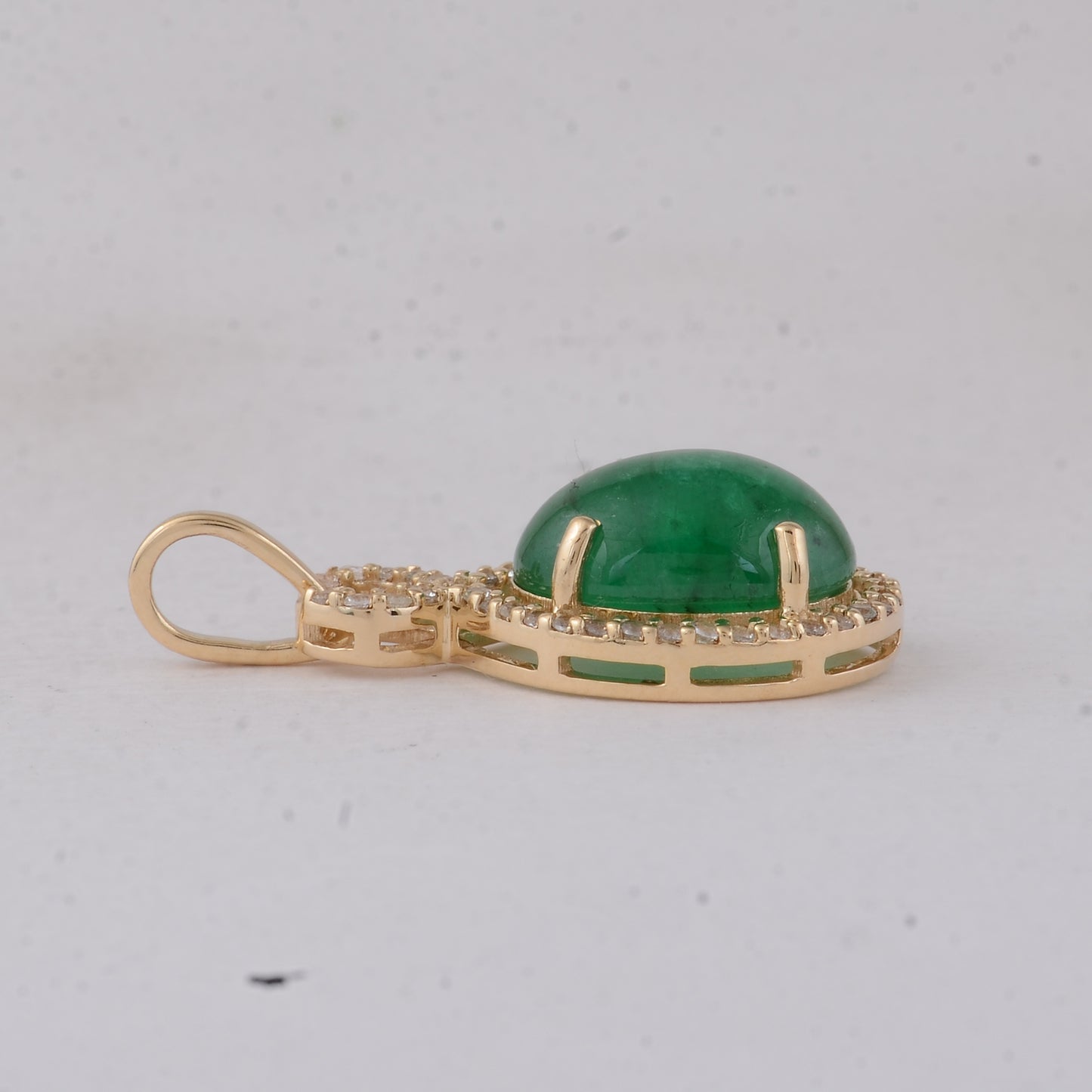 2.95 Ct Oval Emerald 9K Gold Pendant