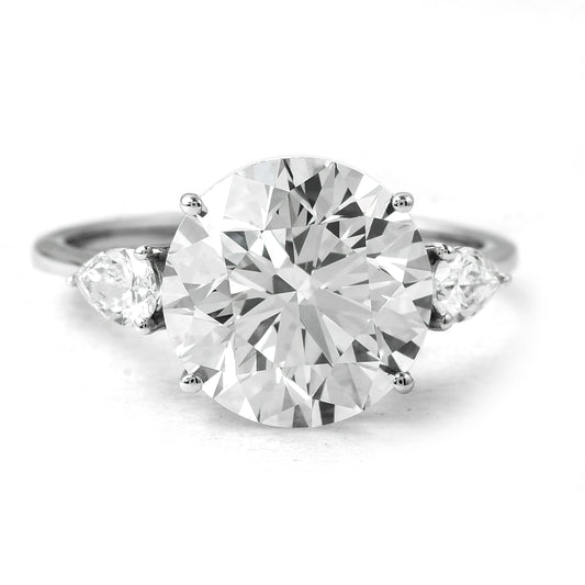 5.24 Ct Round Brilliant Lab Grown Diamond 14K Gold Ring