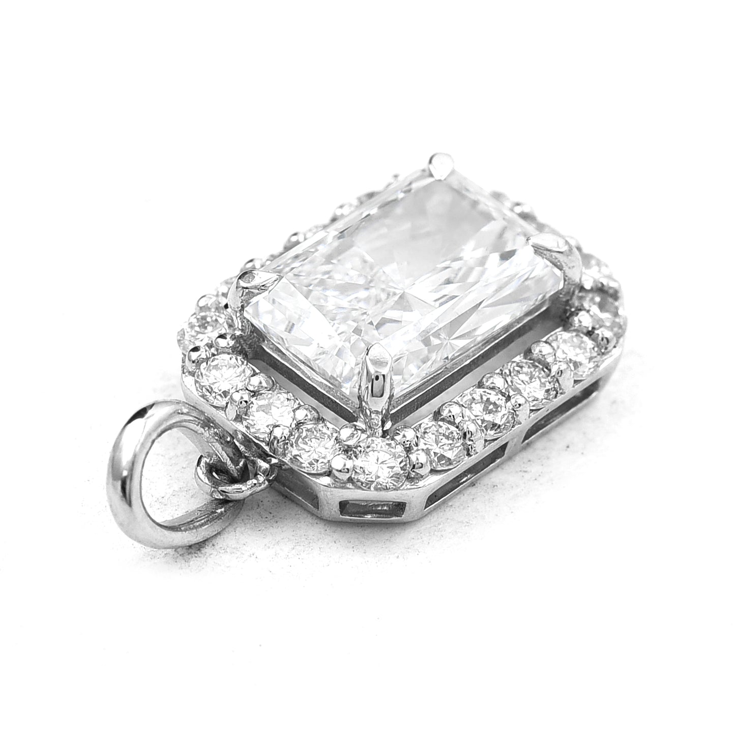 2.34 Ct Cut Cornere Rectangular Modifie Brilliant Lab Grown Diamond 950 Platinum Pendant