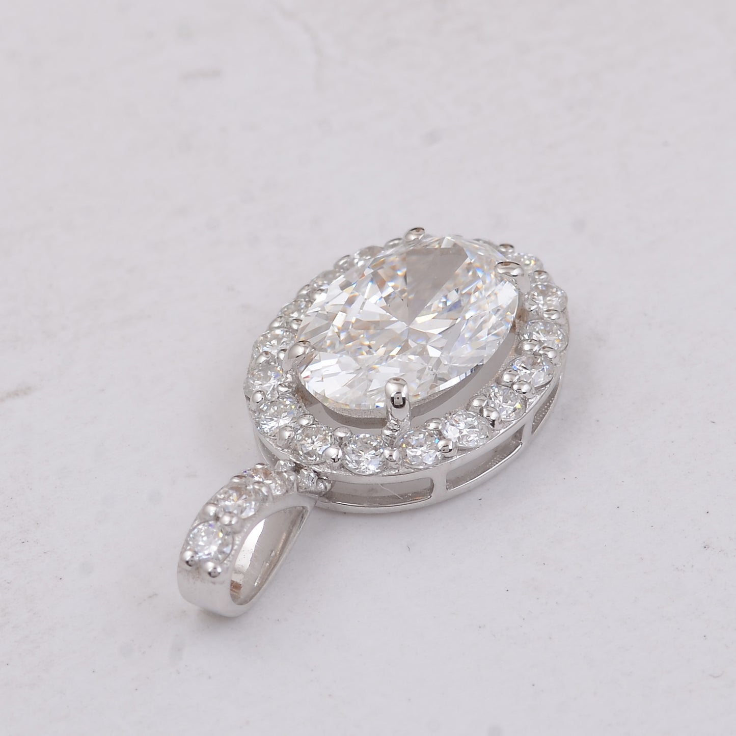 2.48 Carats Lab Grown Diamond 14K Gold Pendant