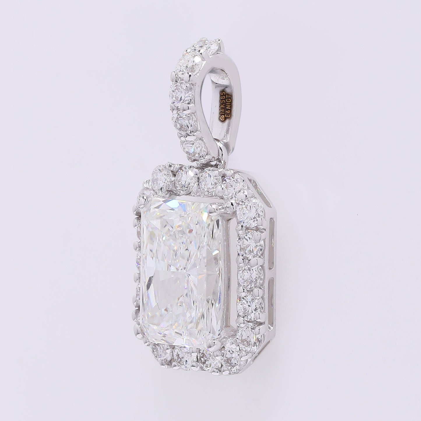 2.43 Carats Lab Grown Diamond 14K Gold Pendant