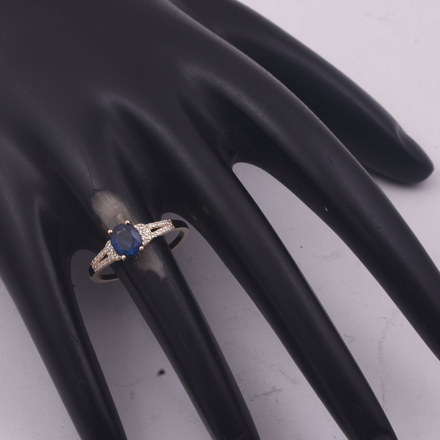 1.25 Ct Oval Mixed Cut Natural Sapphire 14K Gold Ring
