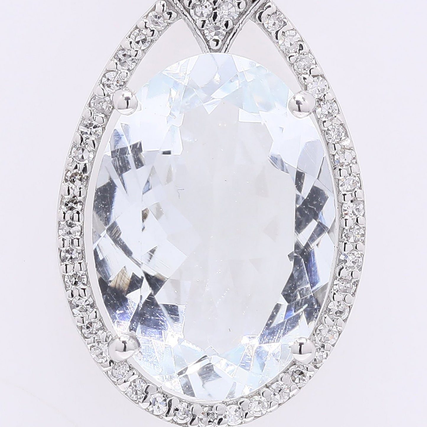 4.56 Ct Oval Mixed Cut Natural Aquamarine 950 Platinum Pendant