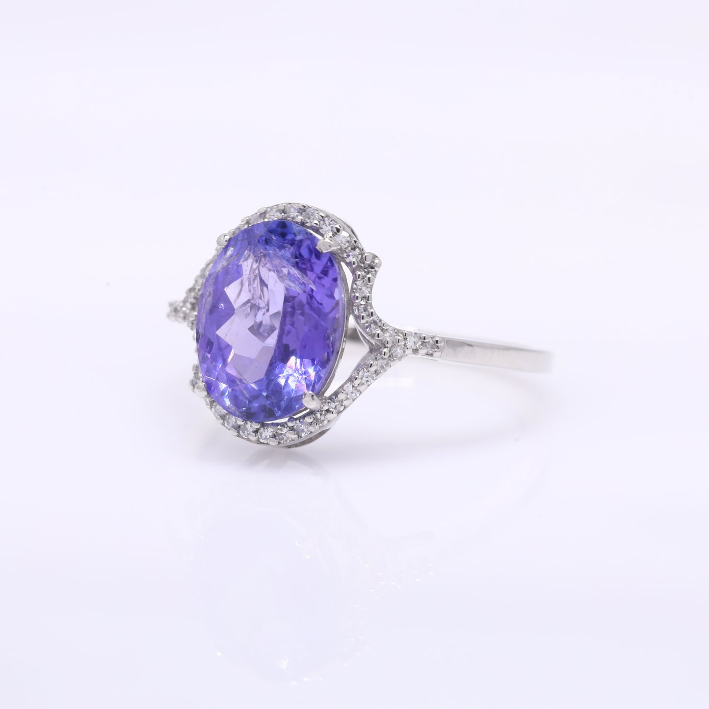 3.13 Ct Oval Mixed Cut Natural Tanzanite 950 Platinum Ring