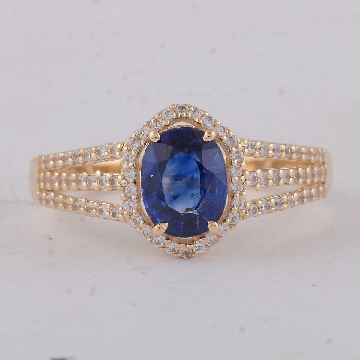 1.81 Ct Oval Sapphire 9K Gold Ring