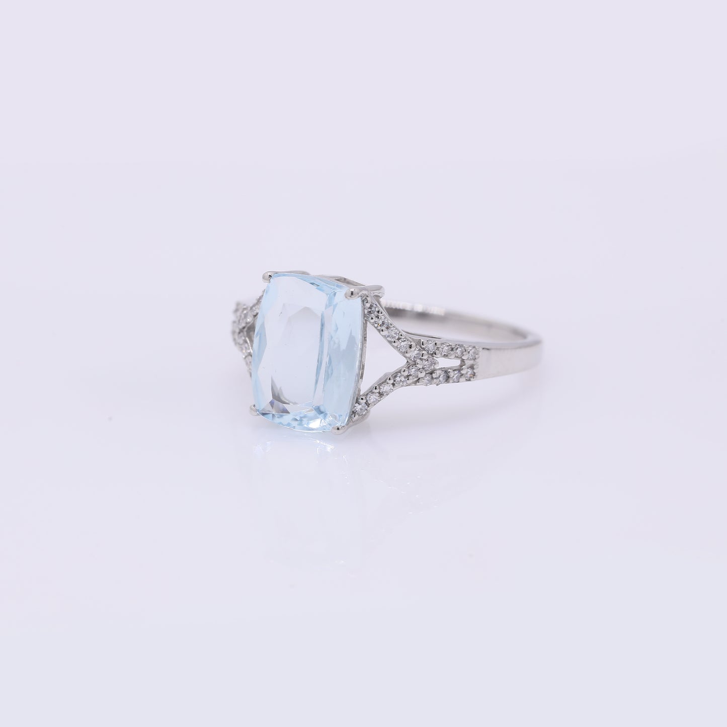 2.37 Ct Cushion Mixed Cut Natural Aquamarine 950 Platinum Ring