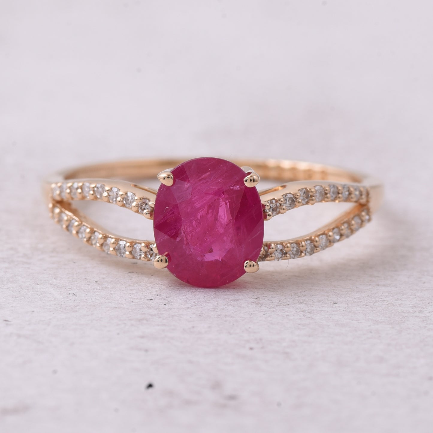 1.47 Ct Oval Natural Ruby 14K Gold Ring