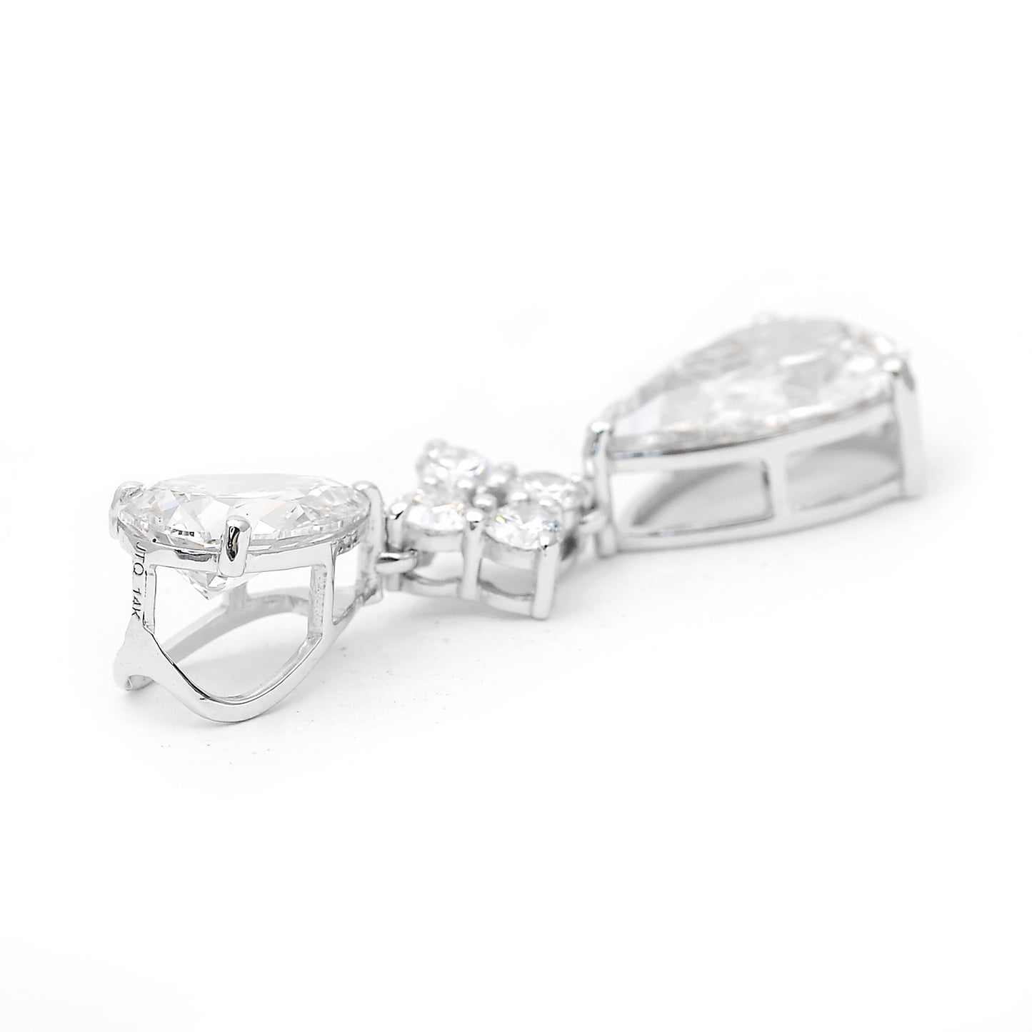 3.30 Carats Lab Grown Diamond 14K Gold Pendant