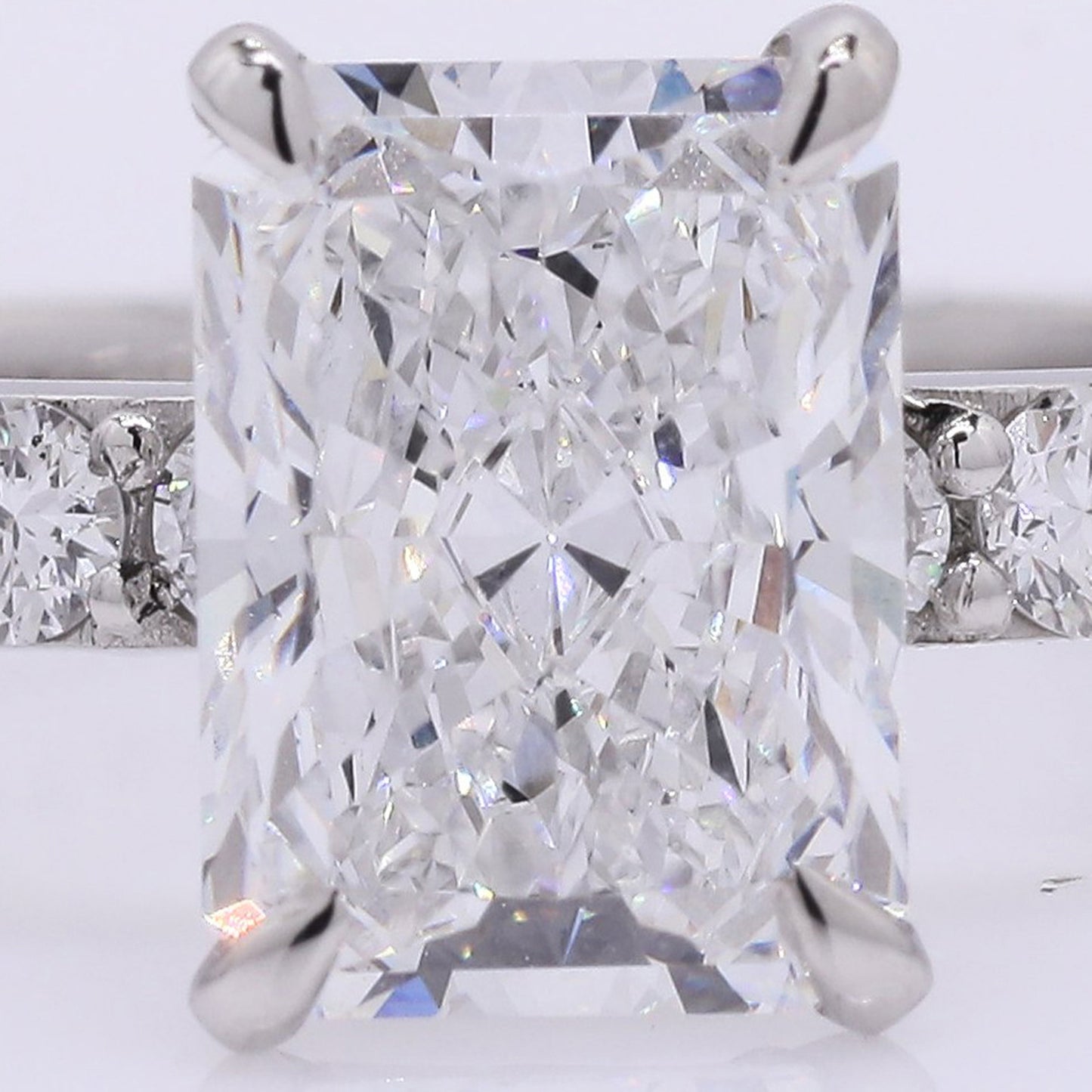 2.31 Carats Lab Grown Diamond 950 Platinum Ring