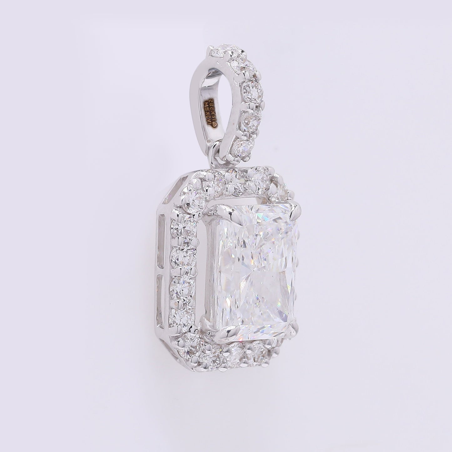 2.40 Carats Lab Grown Diamond 14K Gold Pendant