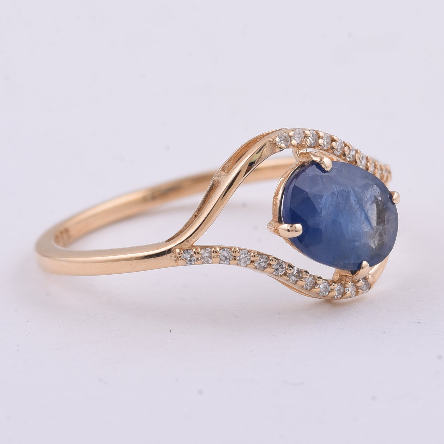 1.59 Ct Oval Natural Sapphire 14K Gold Ring