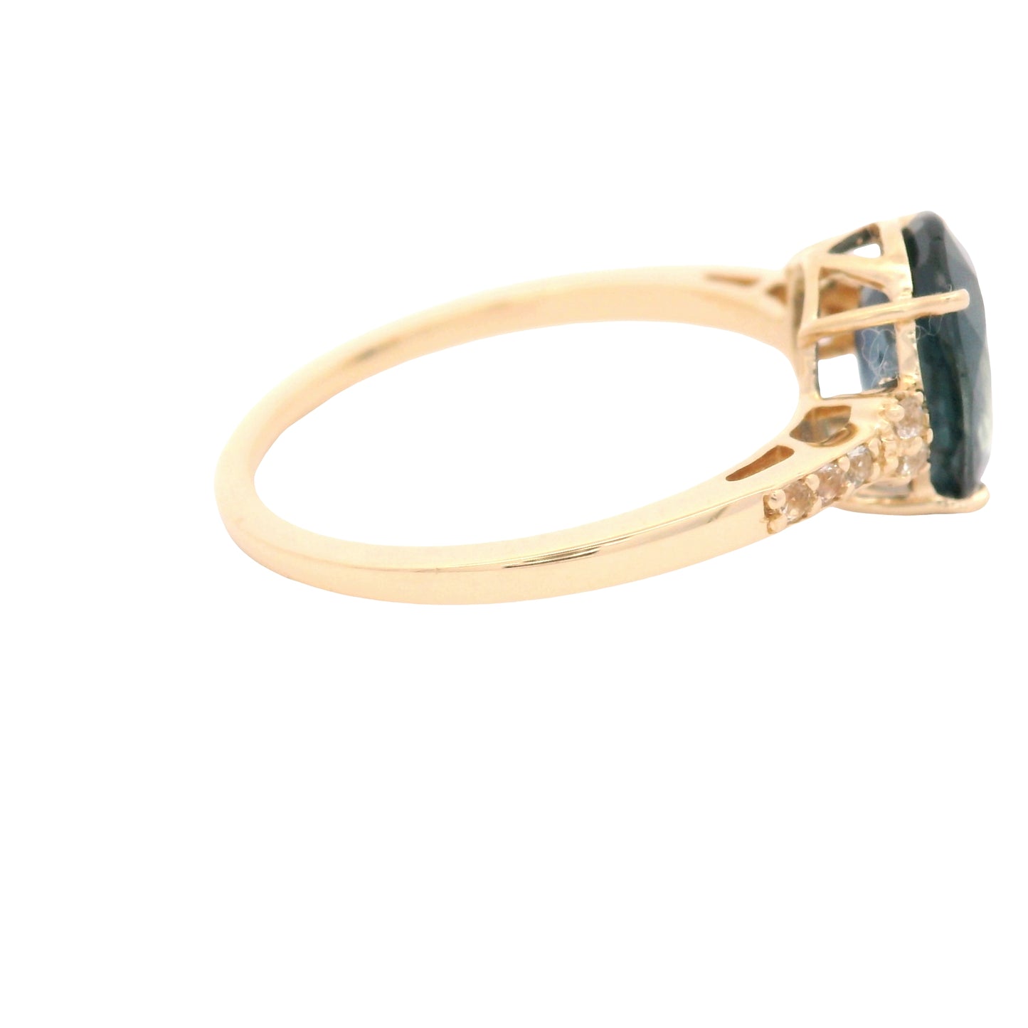 2.74 Ct Oval Sapphire 14K Gold Ring