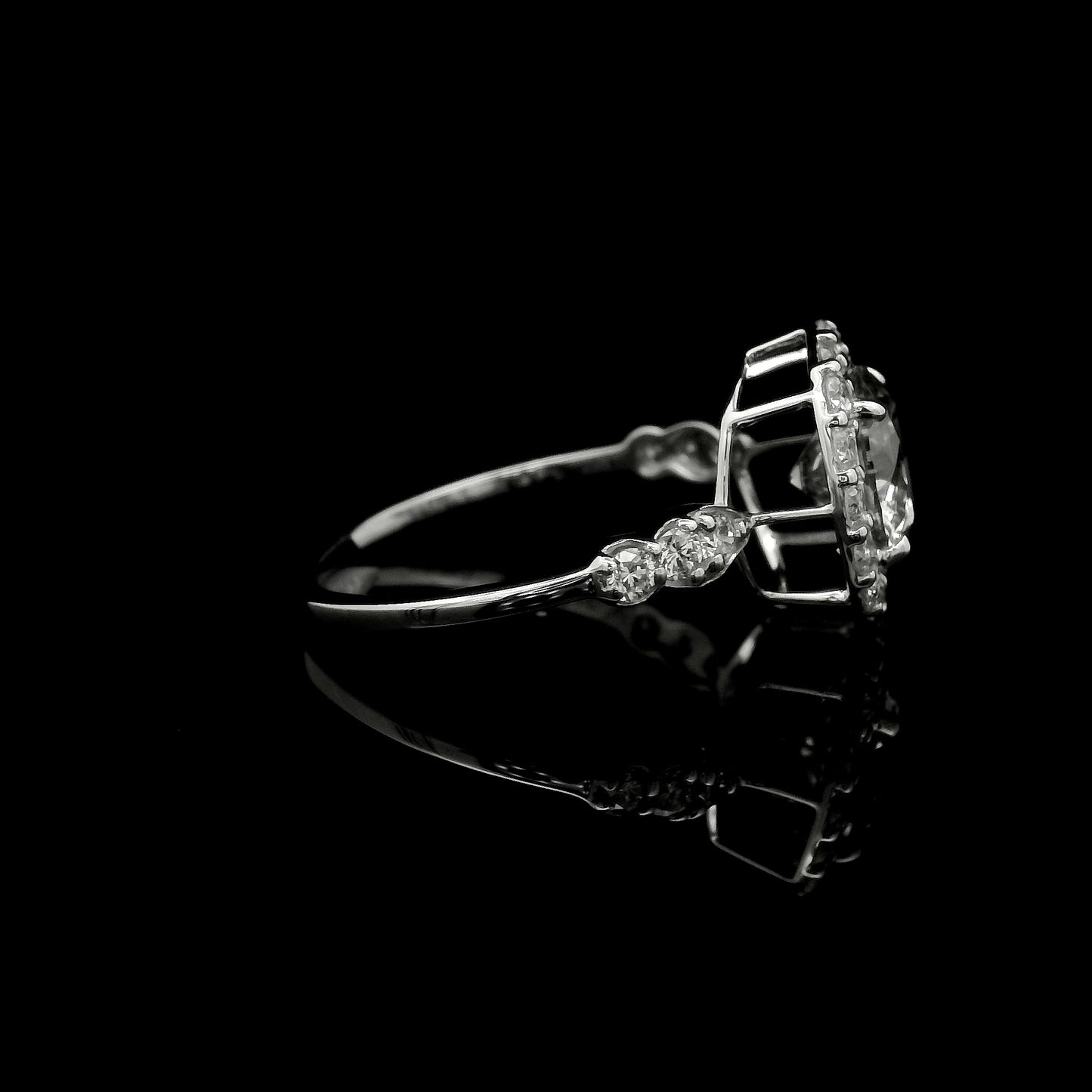 2.23 Carats Lab Grown Diamond 14K Gold Ring