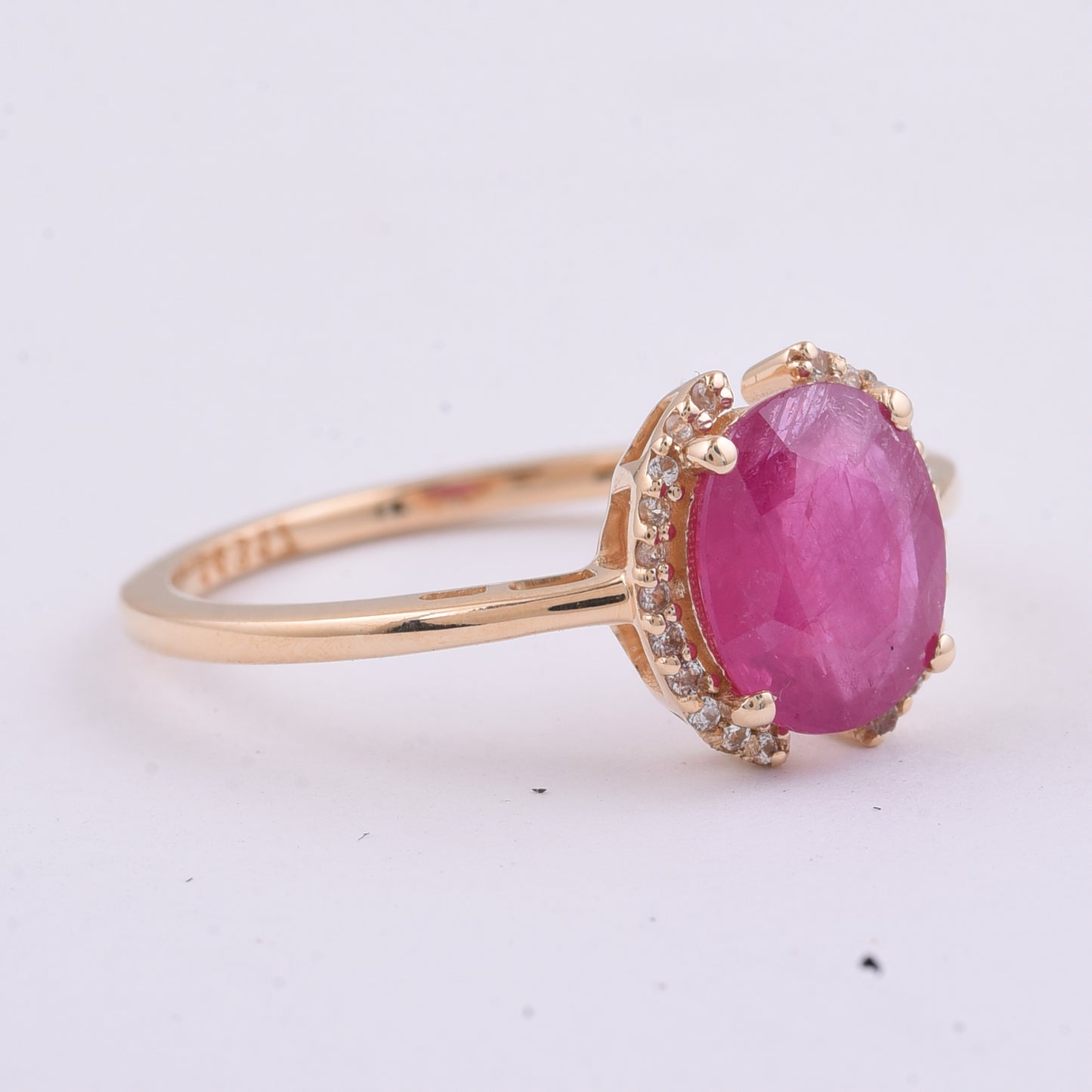 1.92 Ct Oval Natural Ruby 14K Gold Ring