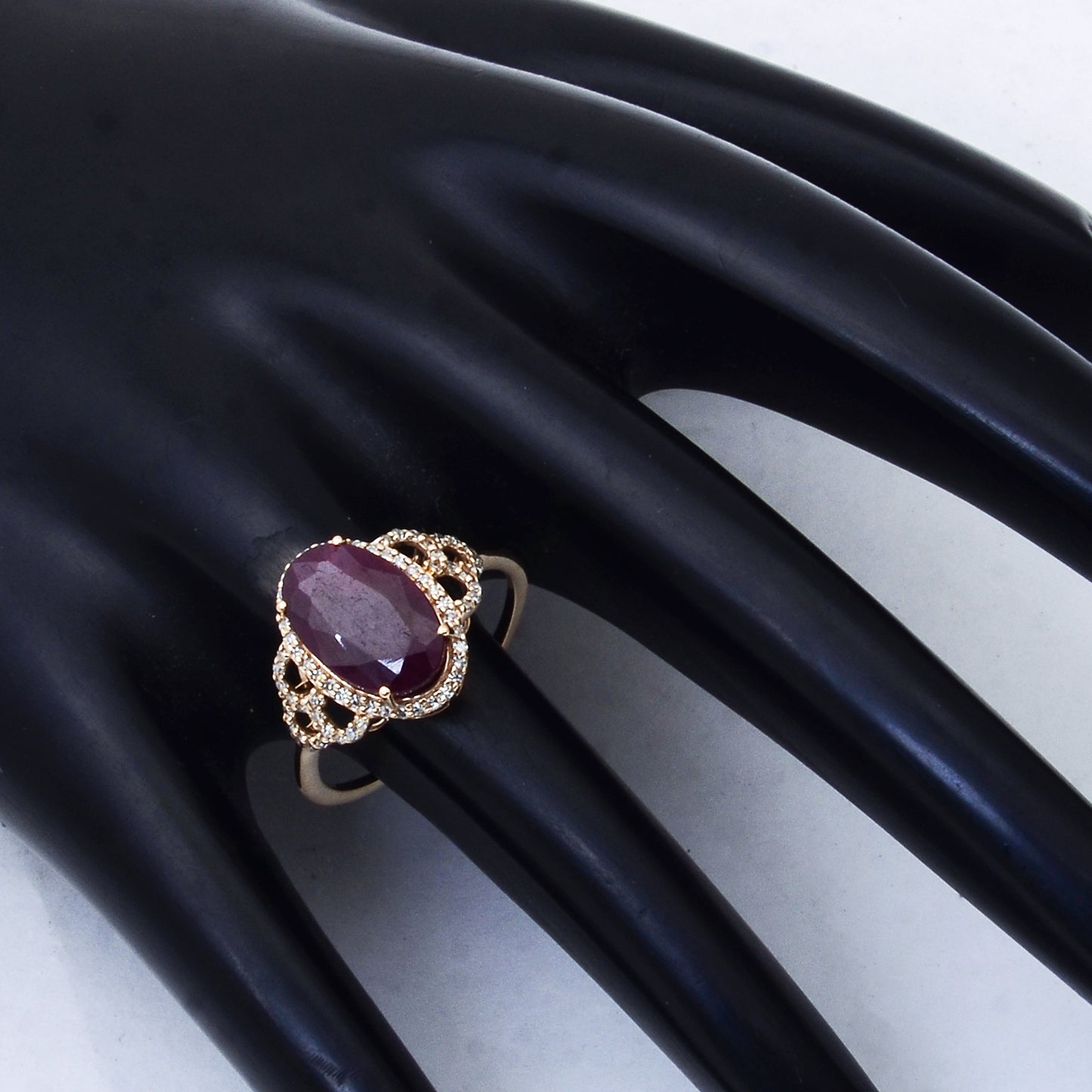 4.44 Ct Oval Mixed Cut Natural Corundum Ruby 14K Gold Ring