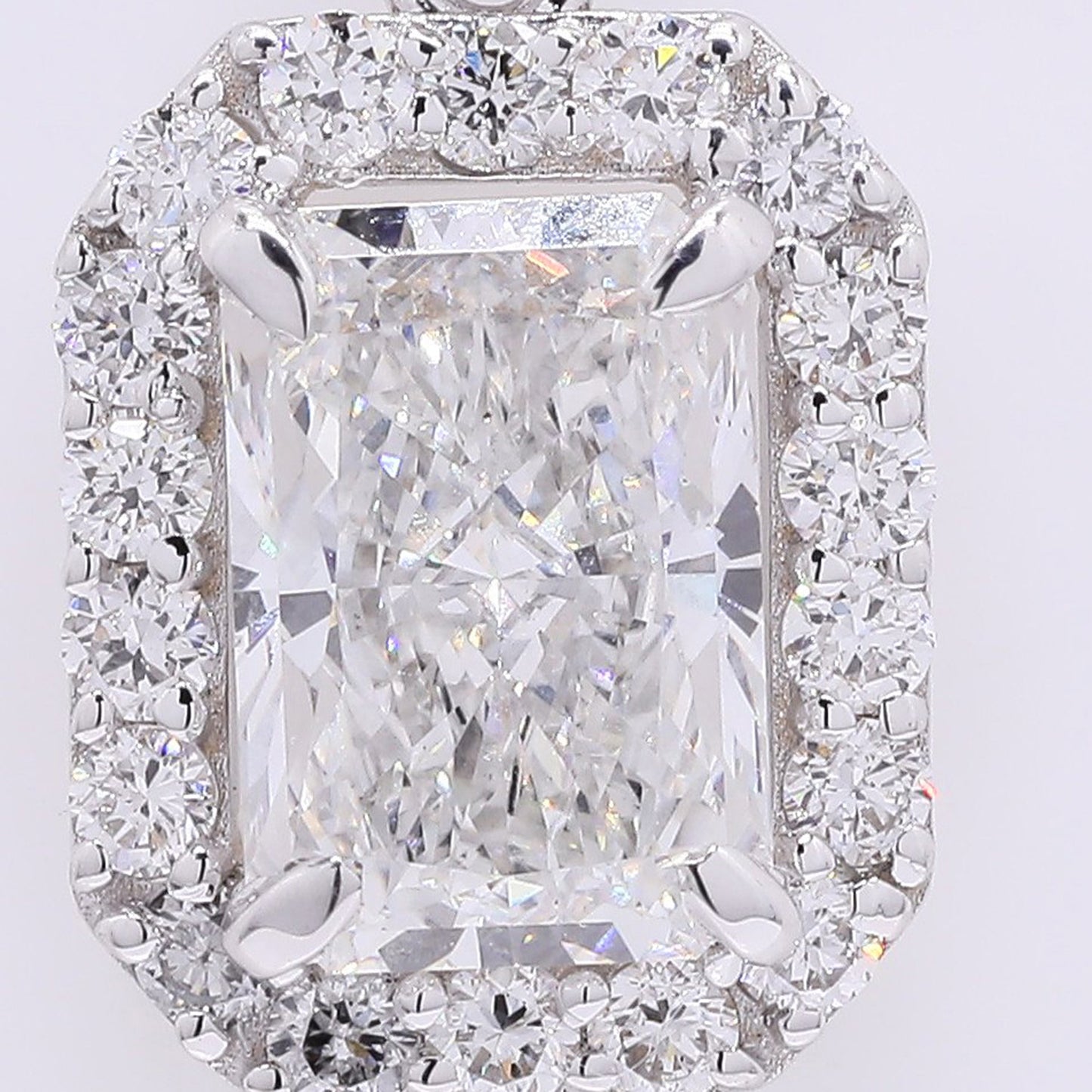2.34 Carats Lab Grown Diamond 14K Gold Pendant