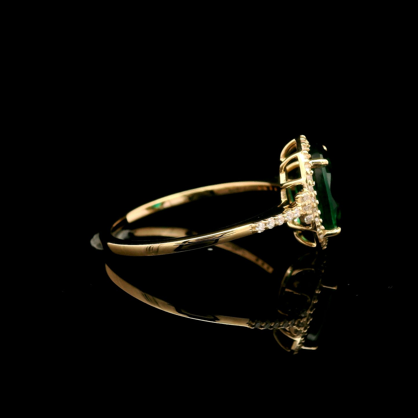 1.77 Ct Oval Mixed Cut Lab Grown Emerald 14K Gold Ring