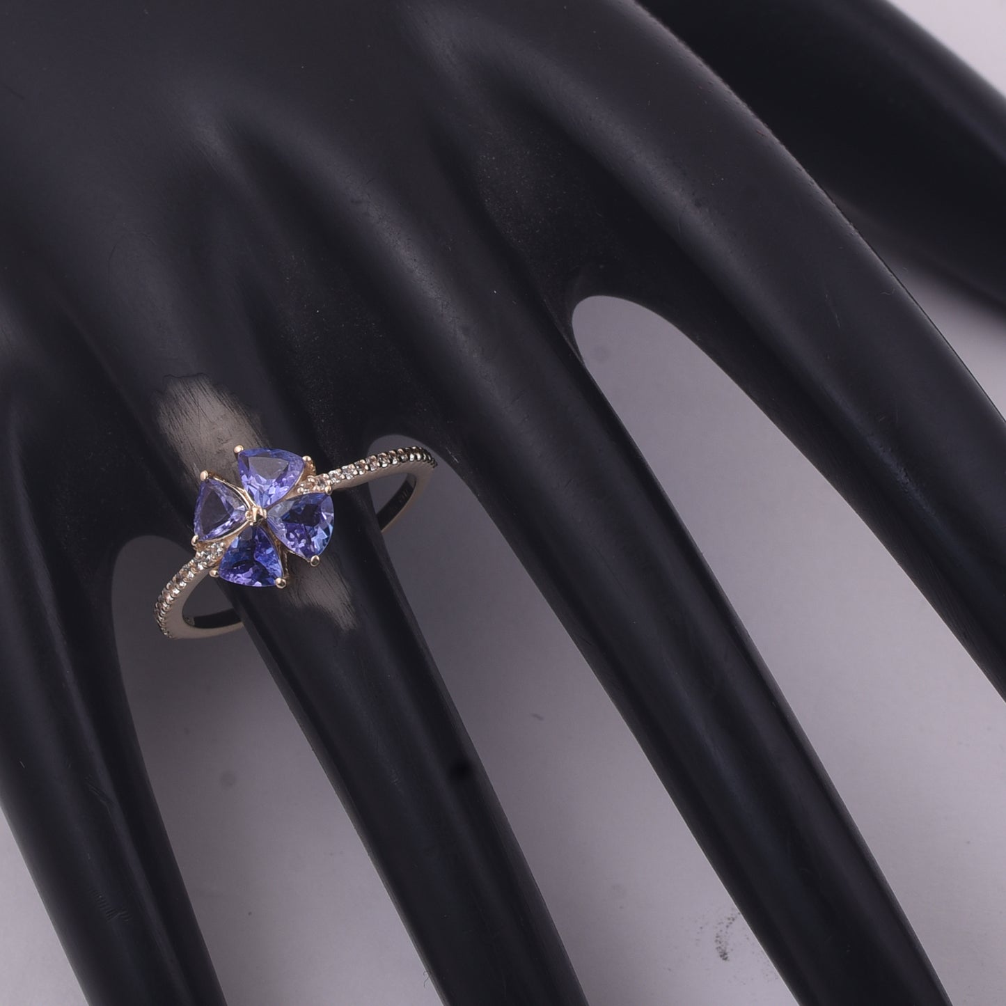 1.03 Ct Trillion Tanzanite 9K Gold Ring