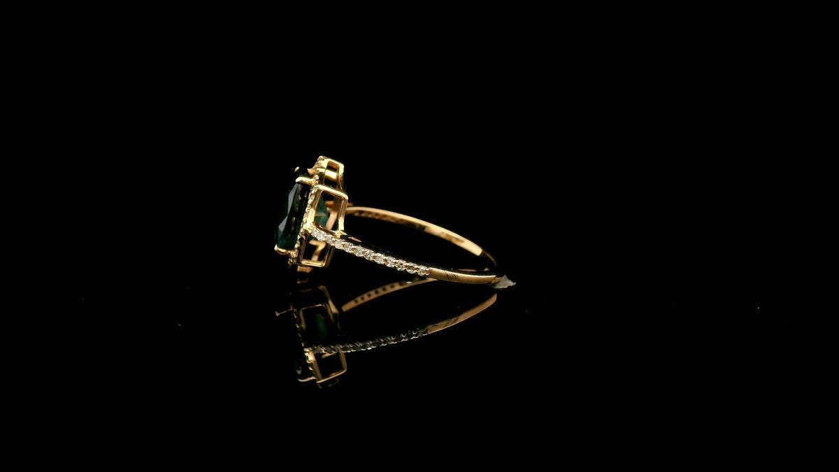 2.19 Ct Oval Natural Sapphire 14K Gold Ring