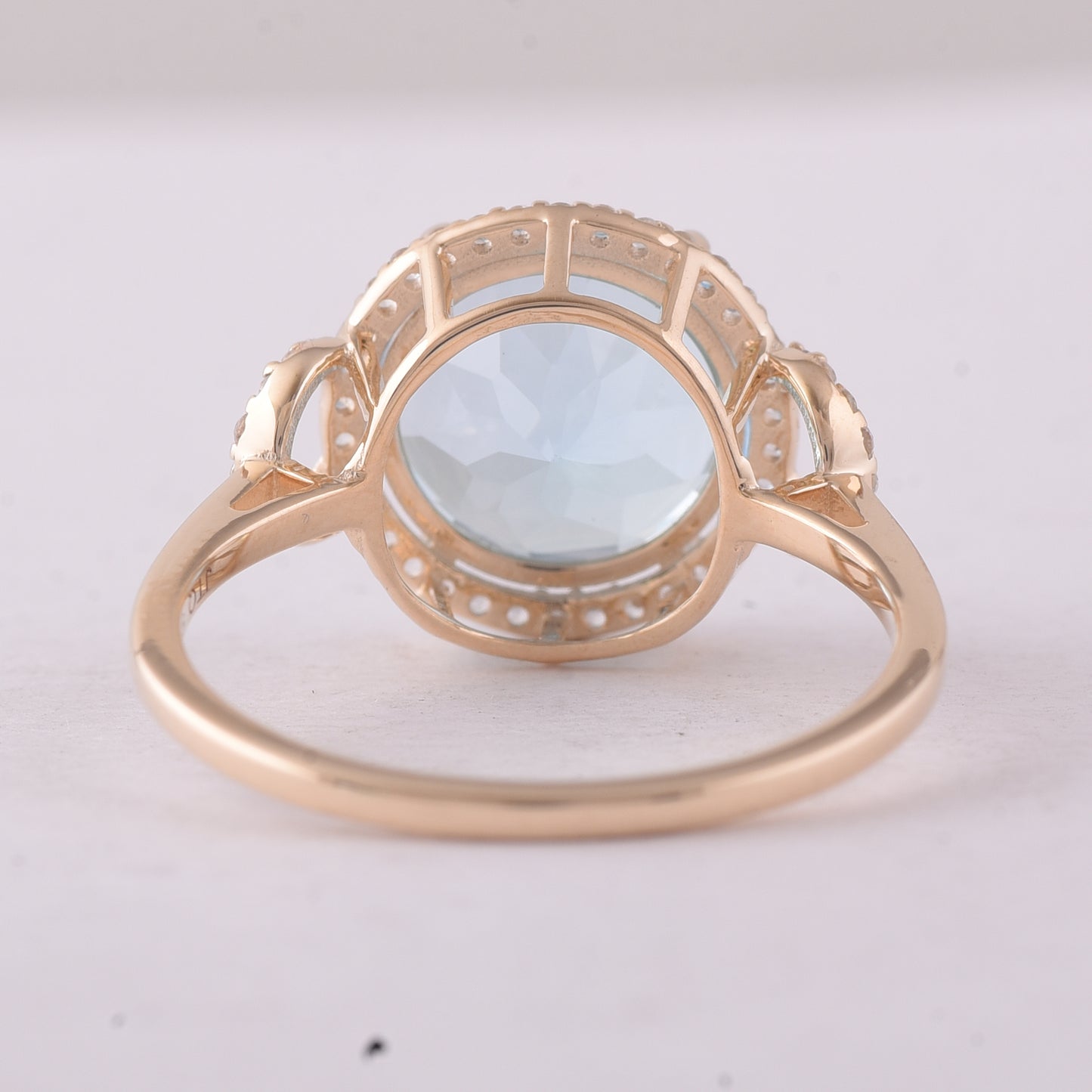 4.80 Ct Round Blue Topaz 9K Gold Ring
