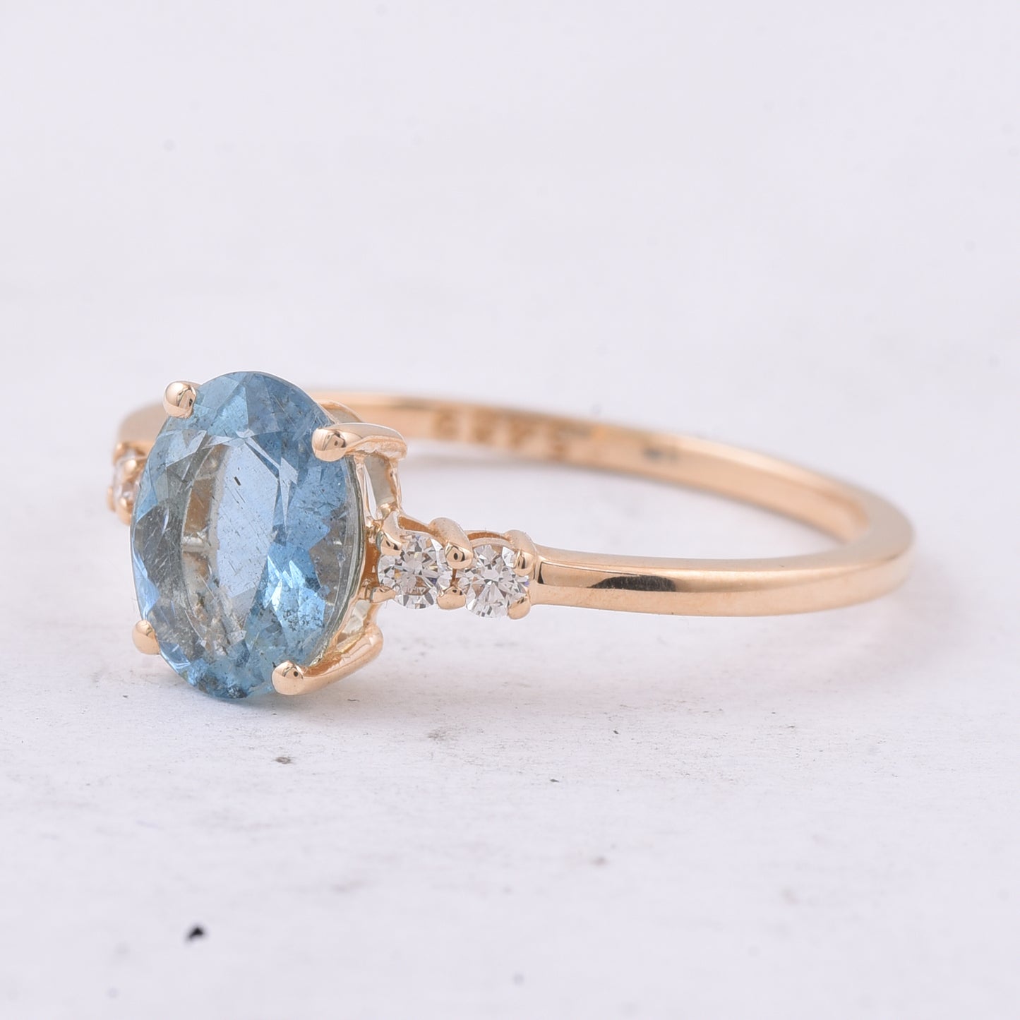 1.14 Ct Oval Natural Aquamarine 14K Gold Ring