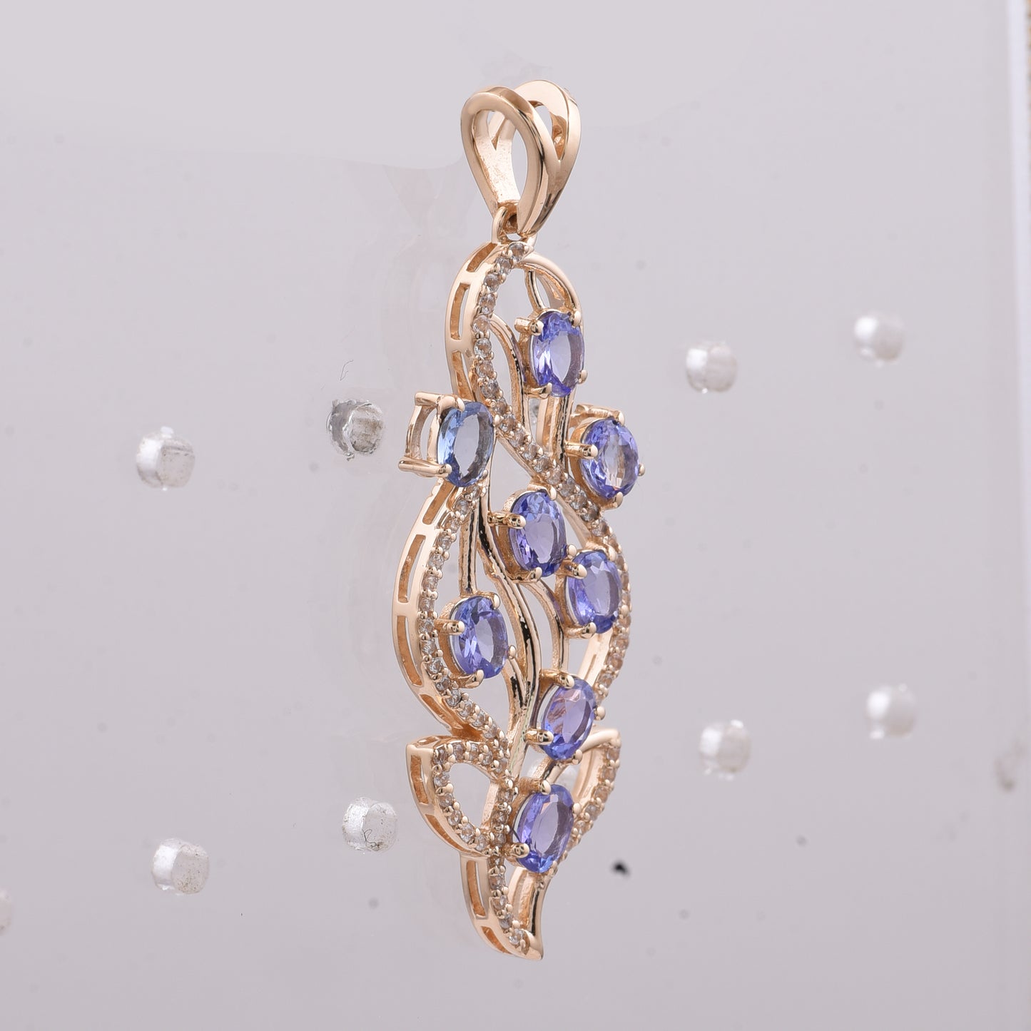1.58 Ct Oval Natural Tanzanite 14K Gold Pendant