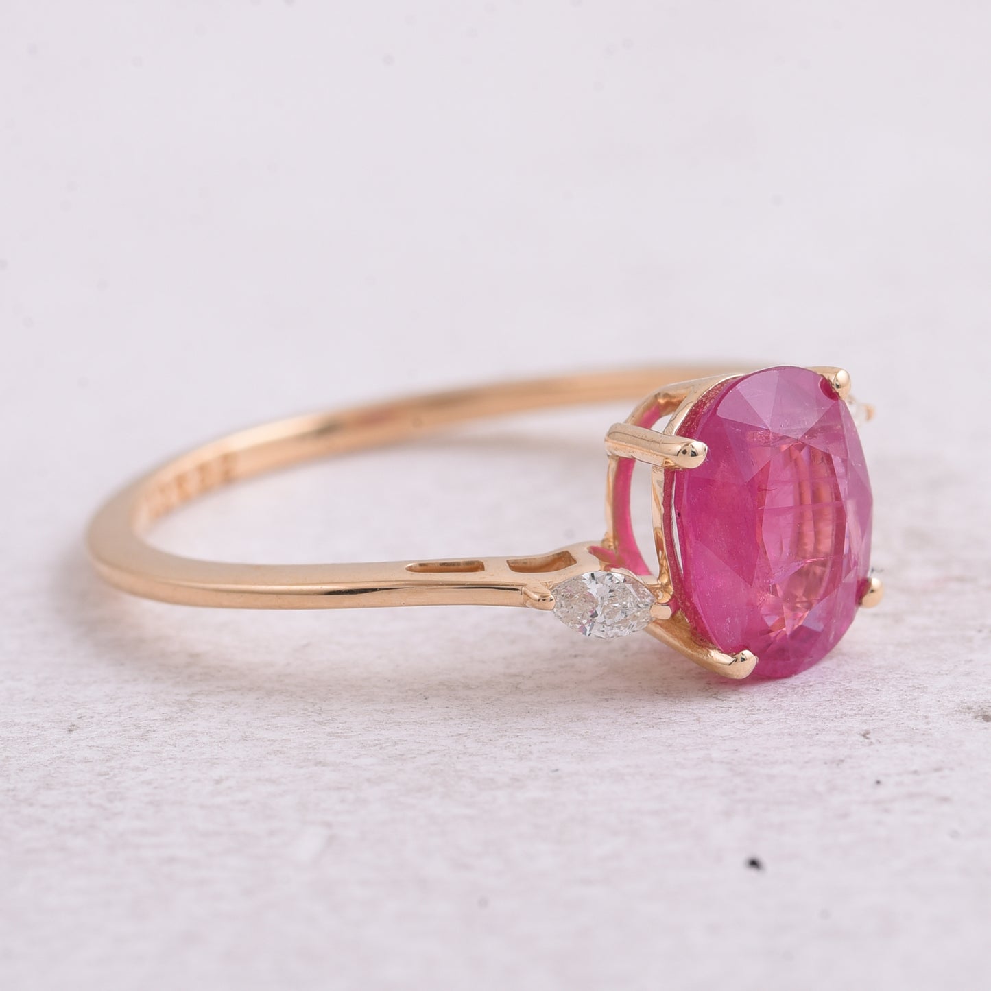 1.87 Ct Oval Natural Ruby 14K Gold Ring