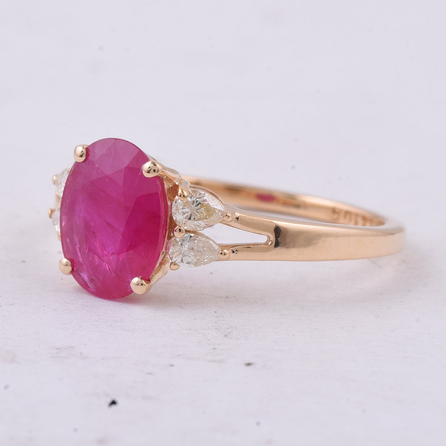 1.84 Ct Oval Natural Ruby 14K Gold Ring