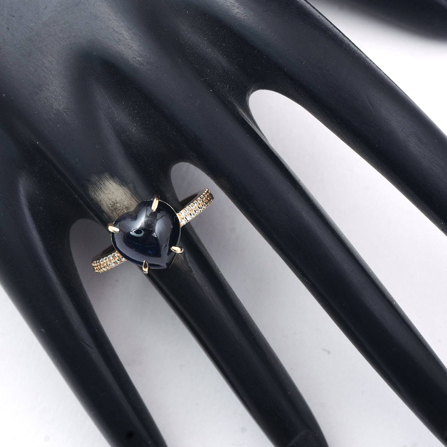 5.85 Ct Heart Cabochon Natural Sapphire 14K Gold Ring