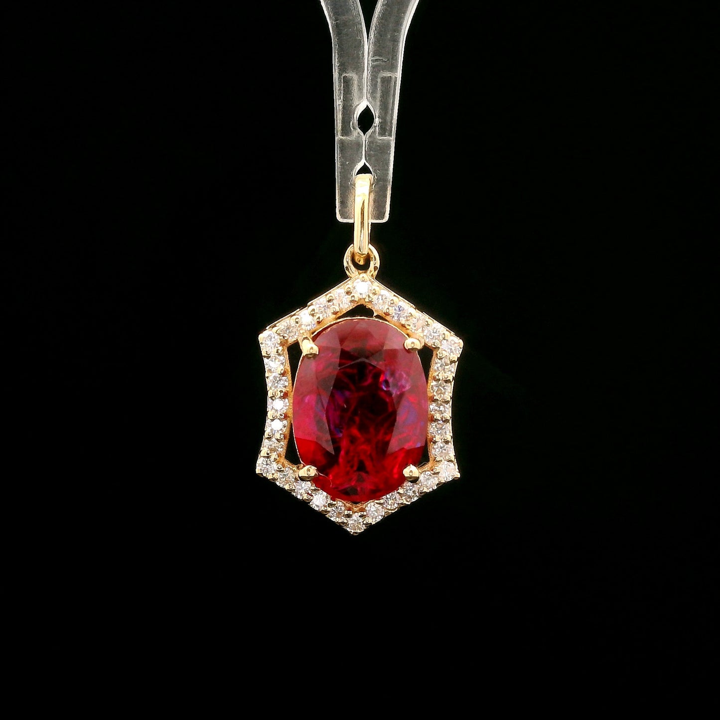 3.95 Ct Oval Mixed Cut Lab Grown Ruby 14K Gold Pendant