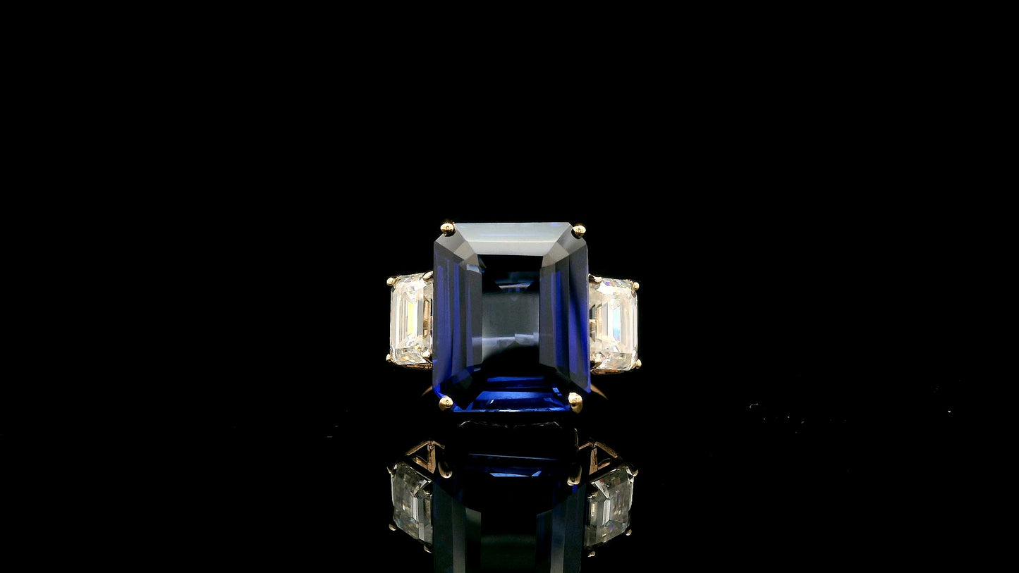 14.92 Ct Octagon Lab Grown Sapphire 14K Gold Ring