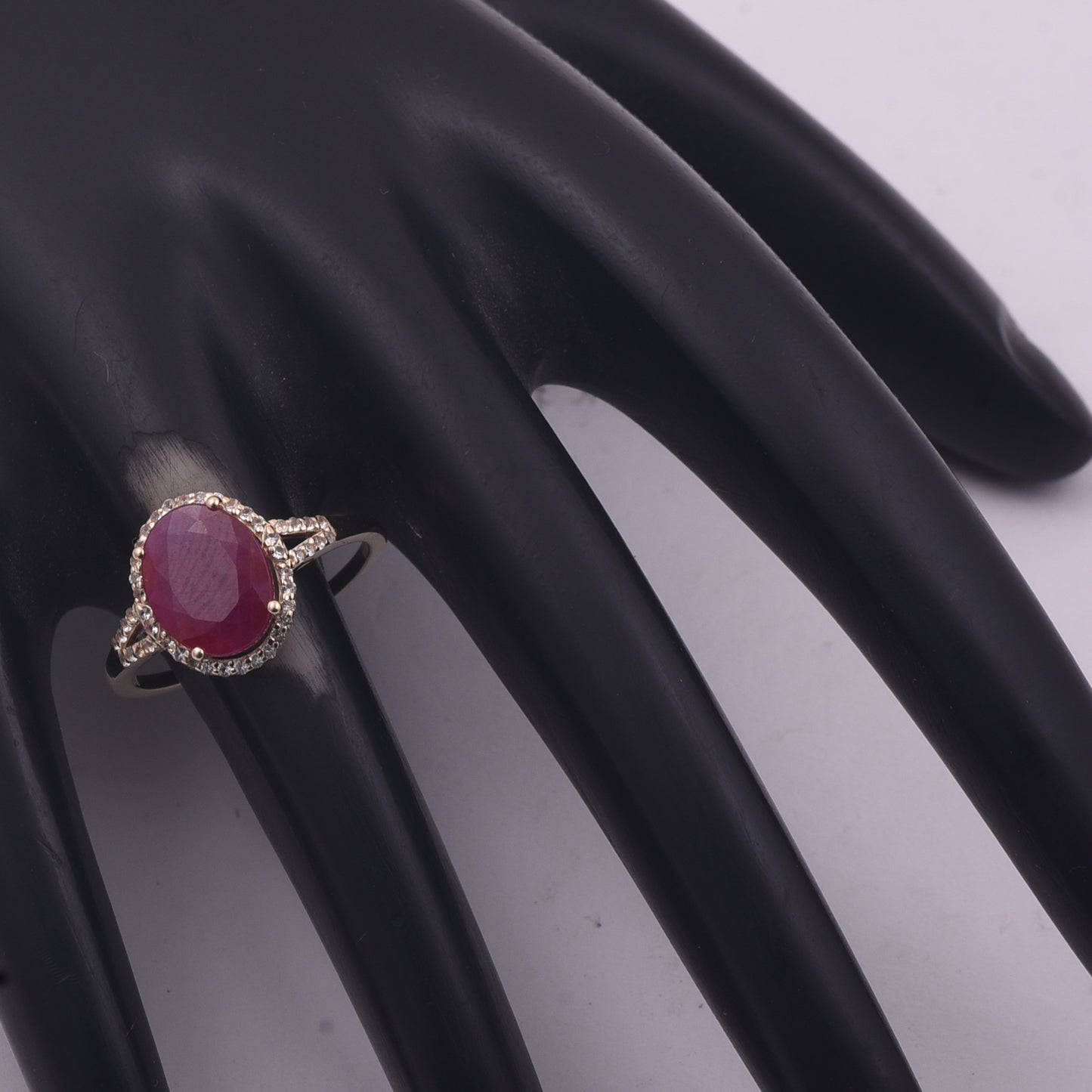 2.91 Ct Oval Ruby 9K Gold Ring