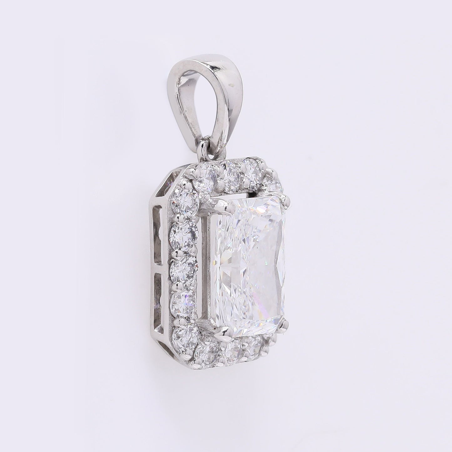 2.58 Carats Lab Grown Diamond 950 Platinum Pendant