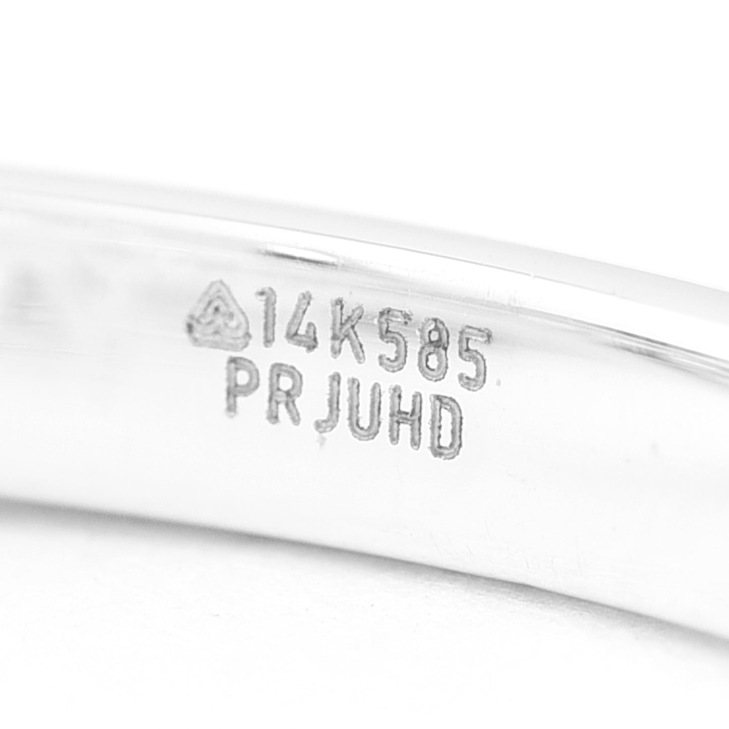 2.26 Carats Lab Grown Diamond 14K Gold Ring