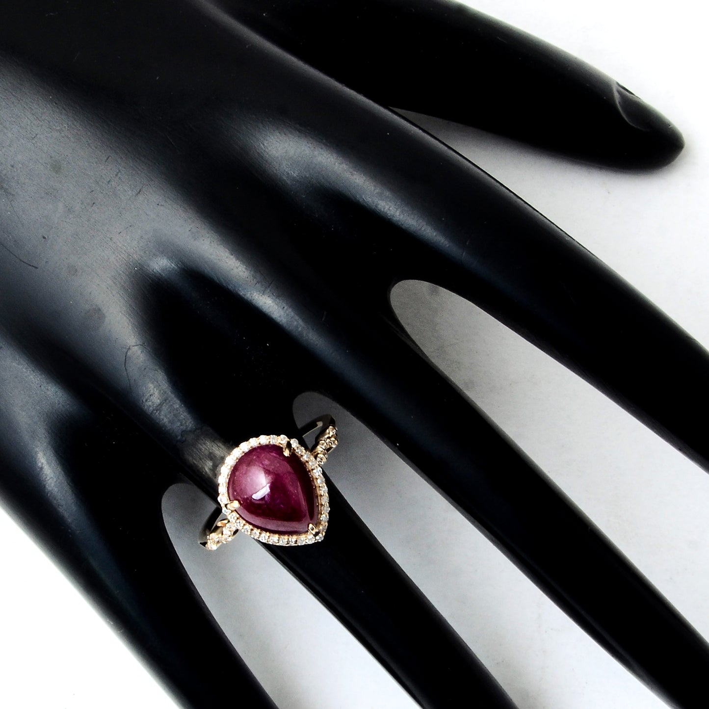 5.22 Ct Pear Cabochon Natural Corundum Ruby 14K Gold Ring