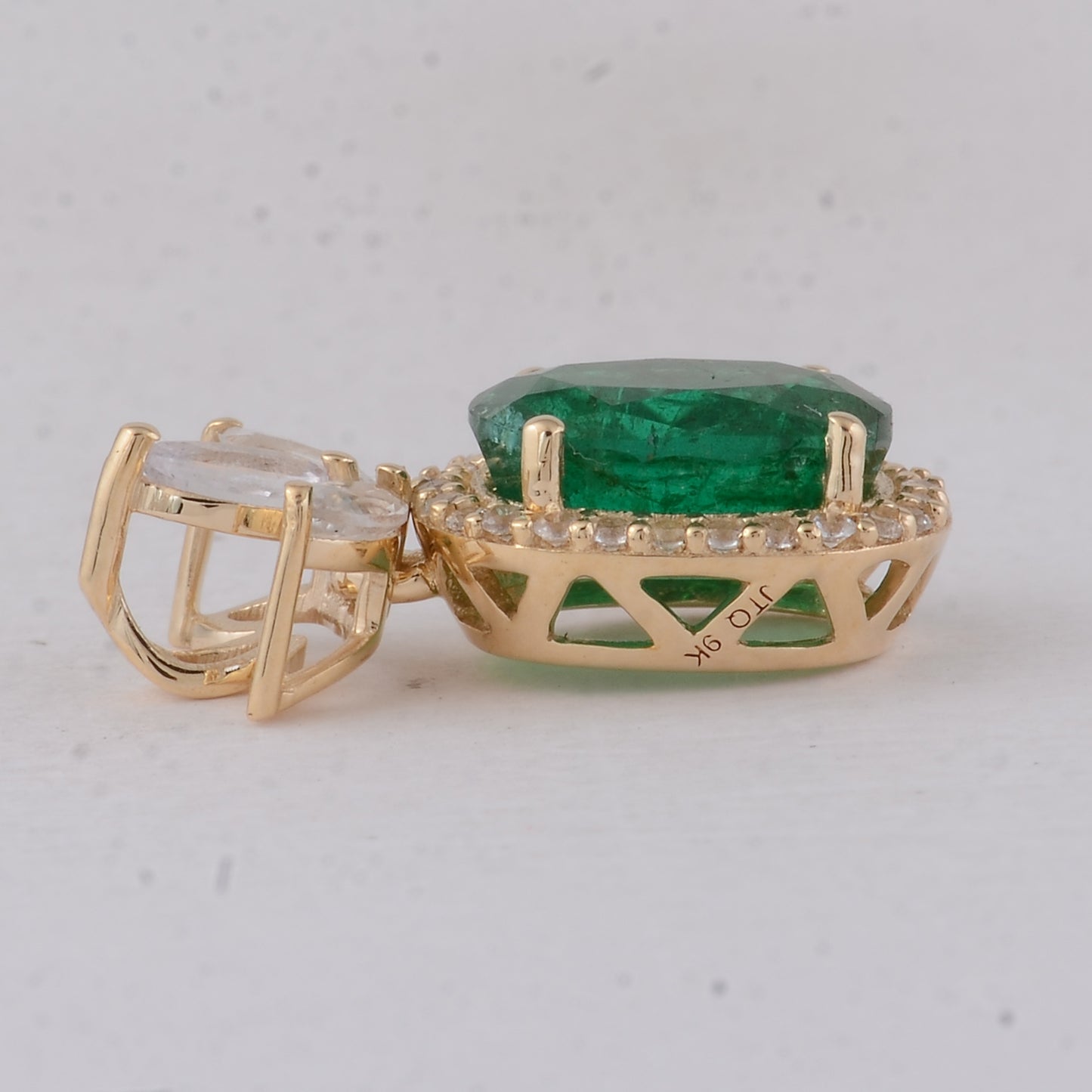 1.95 Ct Oval Emerald 9K Gold Pendant