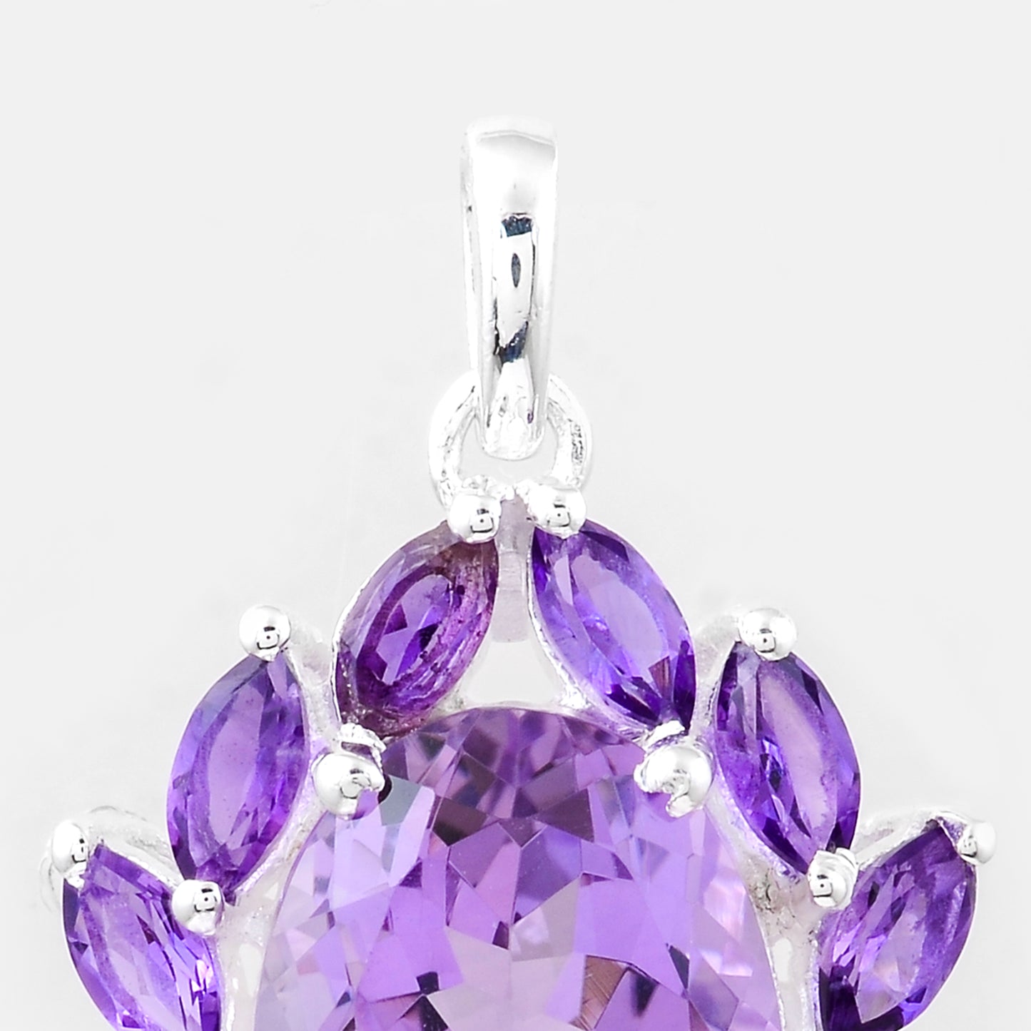 7.49 Ct Oval Amethyst, 925 Sterling Silver Pendant