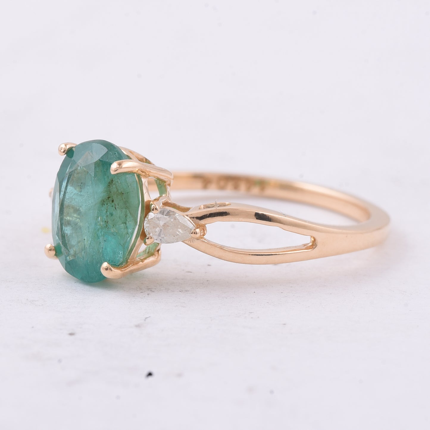 1.74 Ct Oval Natural Emerald 14K Gold Ring