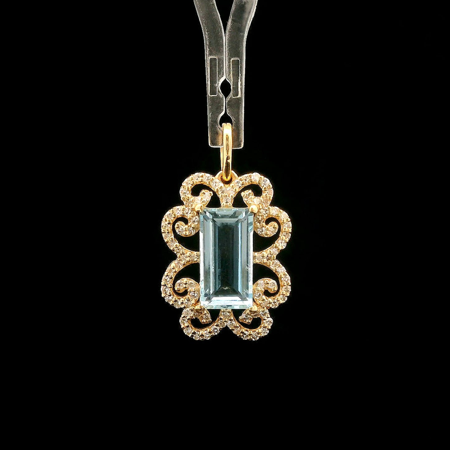 1.88 Ct Rectangle Step Cut Natural Aquamarine 14K Gold Pendant