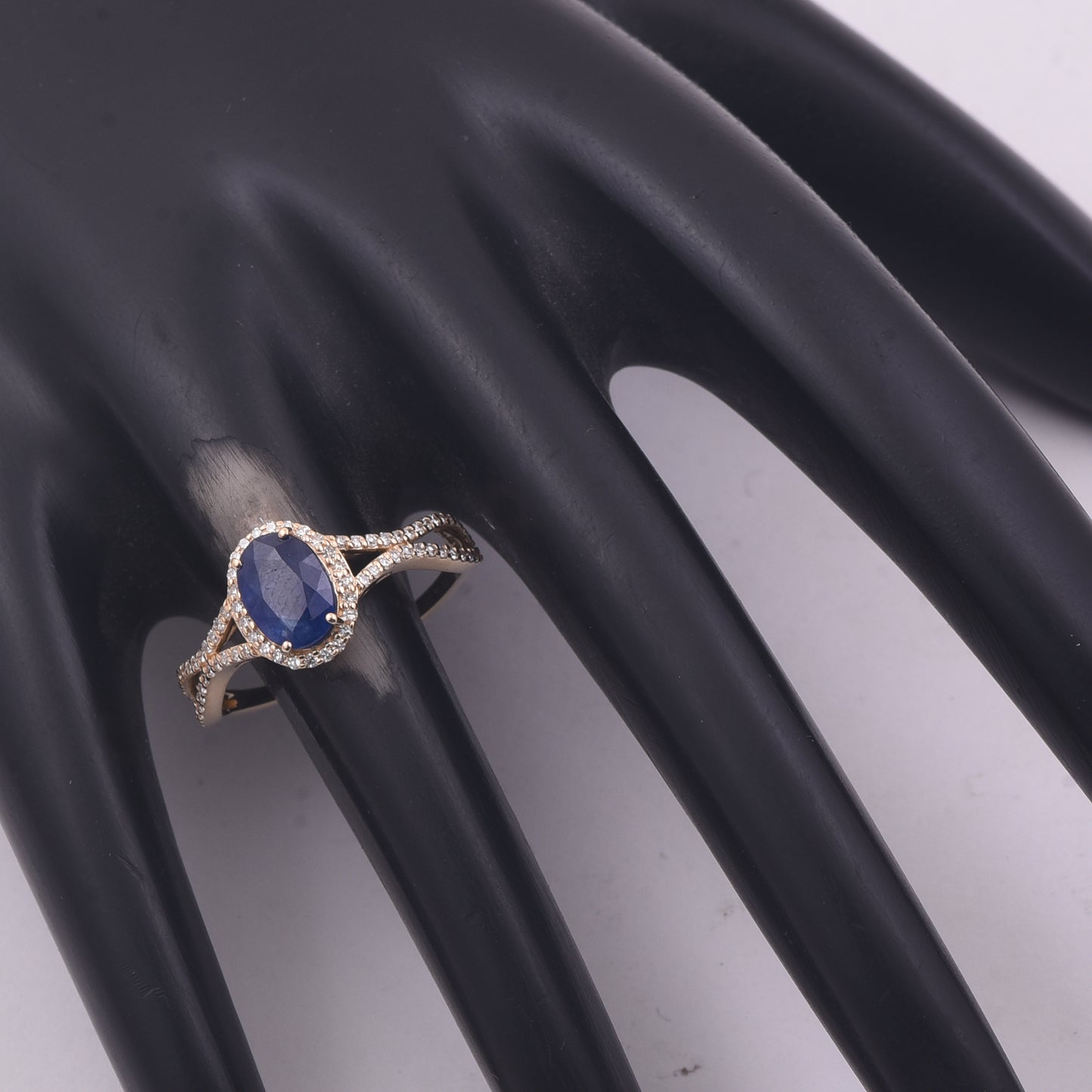 1.69 Ct Oval Mixed Cut Natural Sapphire 14K Gold Ring