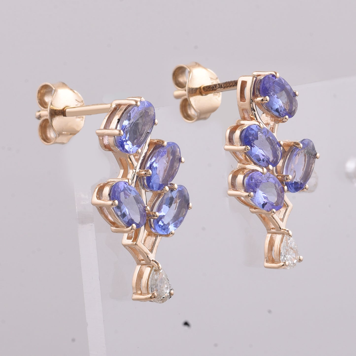 1.86 Ct Oval Natural Tanzanite 14K Gold Earrings