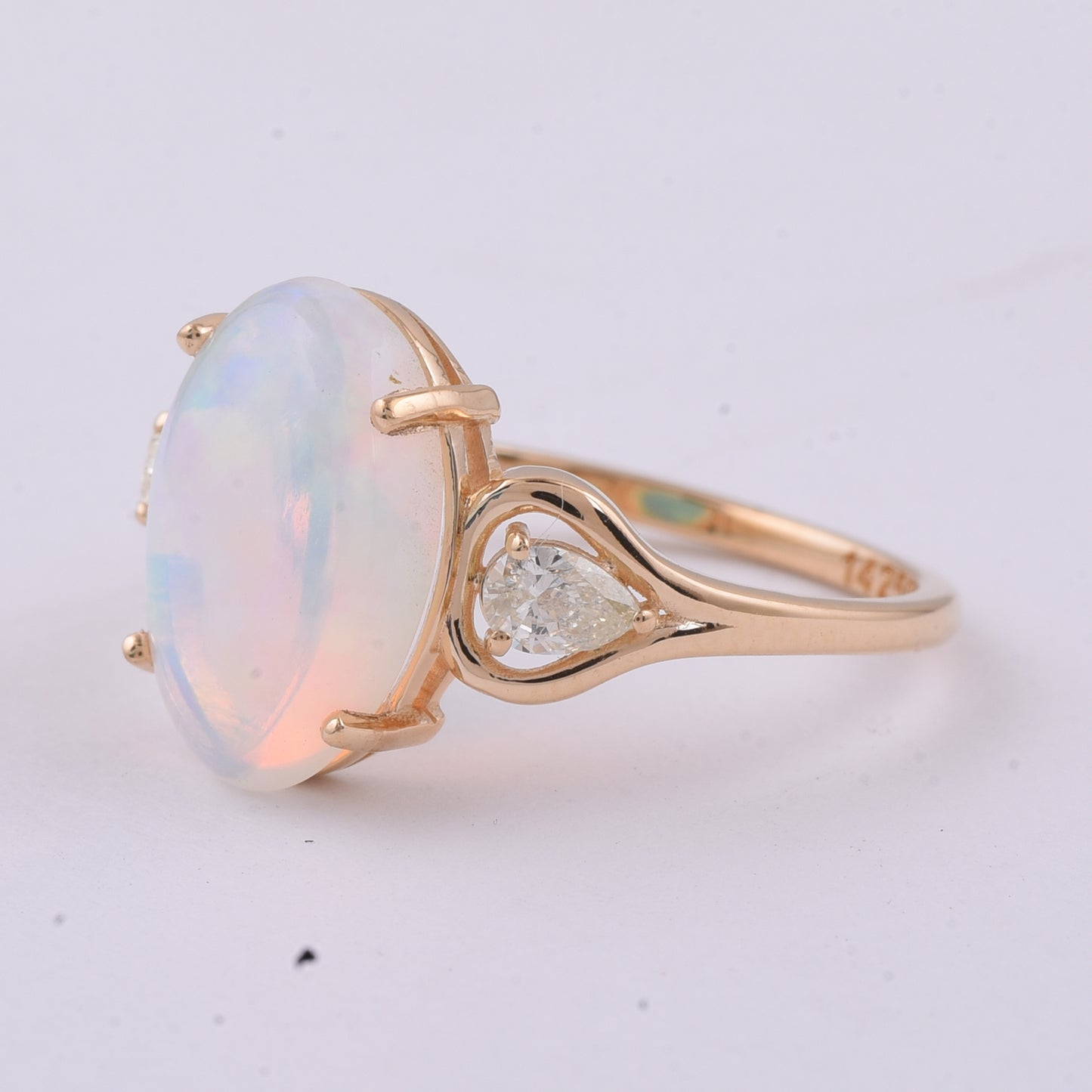 2.66 Ct Oval Cabochon Cut Natural Opal 14K Gold Ring