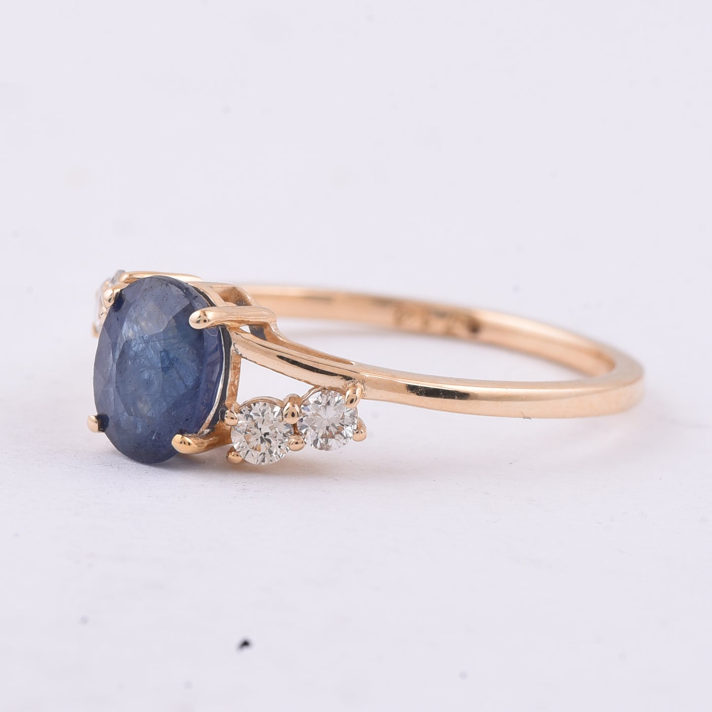 1.40 Ct Oval Natural Sapphire 14K Gold Ring